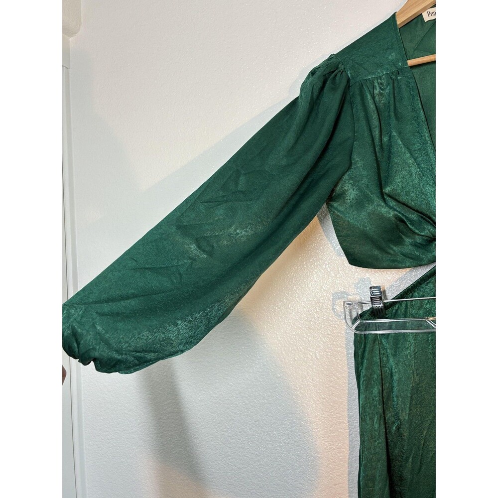 Peach Love California Dress Womens M Green Satin Cutout Ring Maxi Gown Fairy - Picture 12 of 16